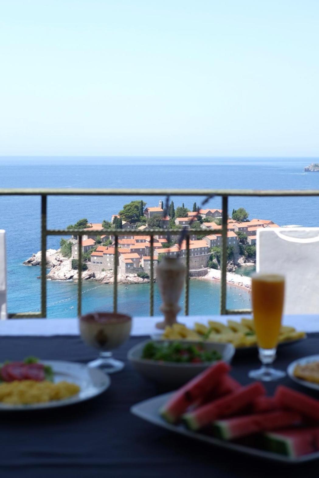 Hotel Adrovic Sveti Stefan Luaran gambar