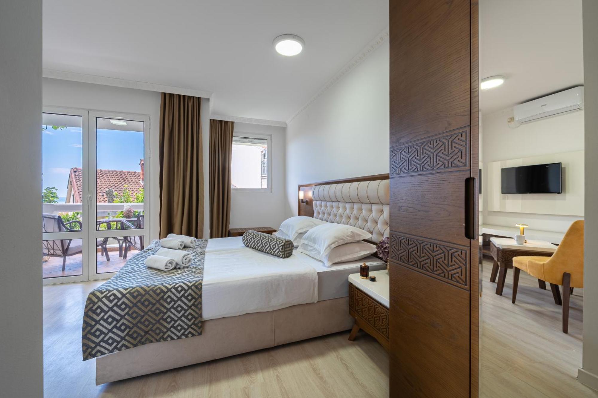 Hotel Adrovic Sveti Stefan Luaran gambar