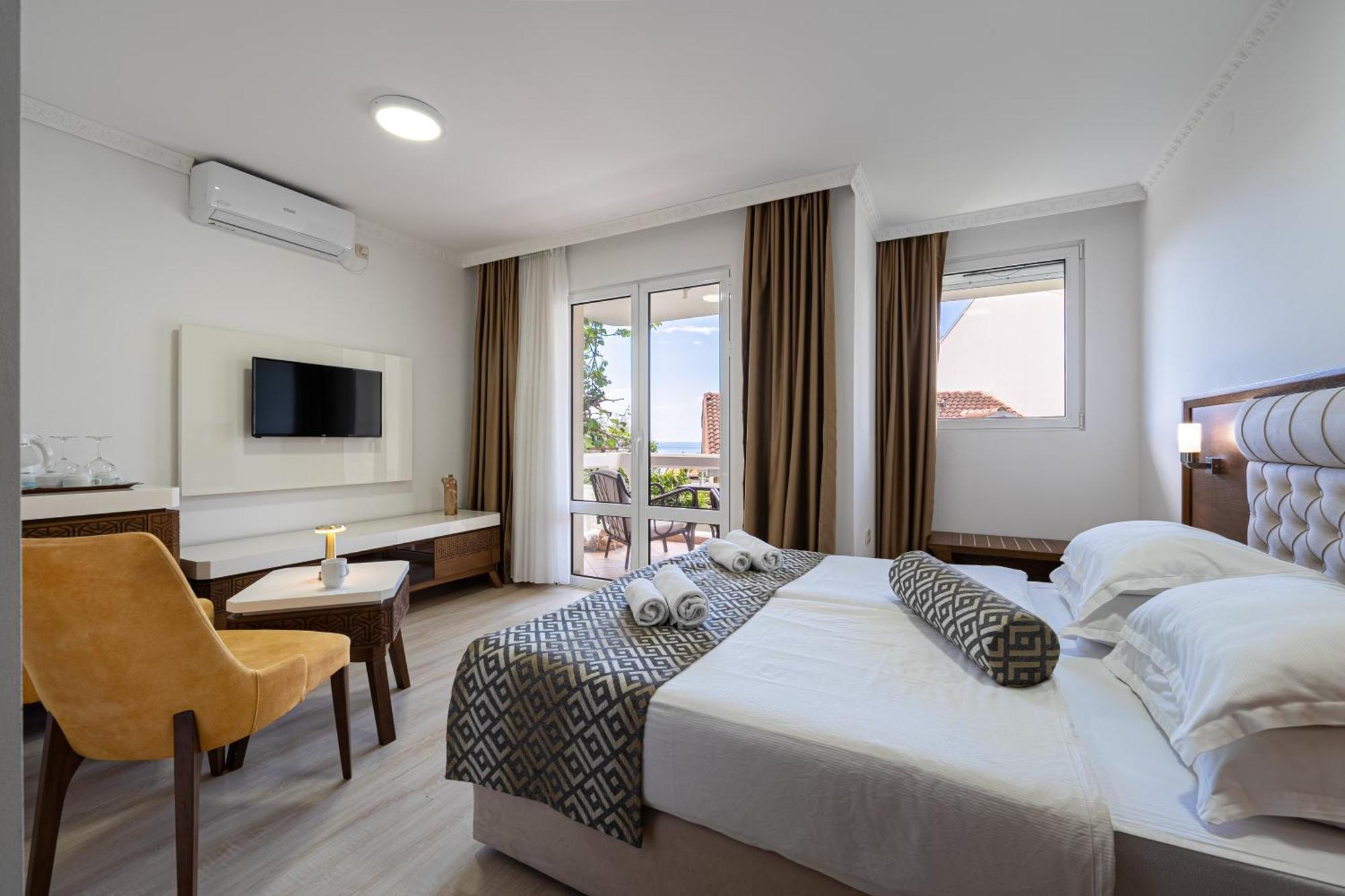 Hotel Adrovic Sveti Stefan Luaran gambar