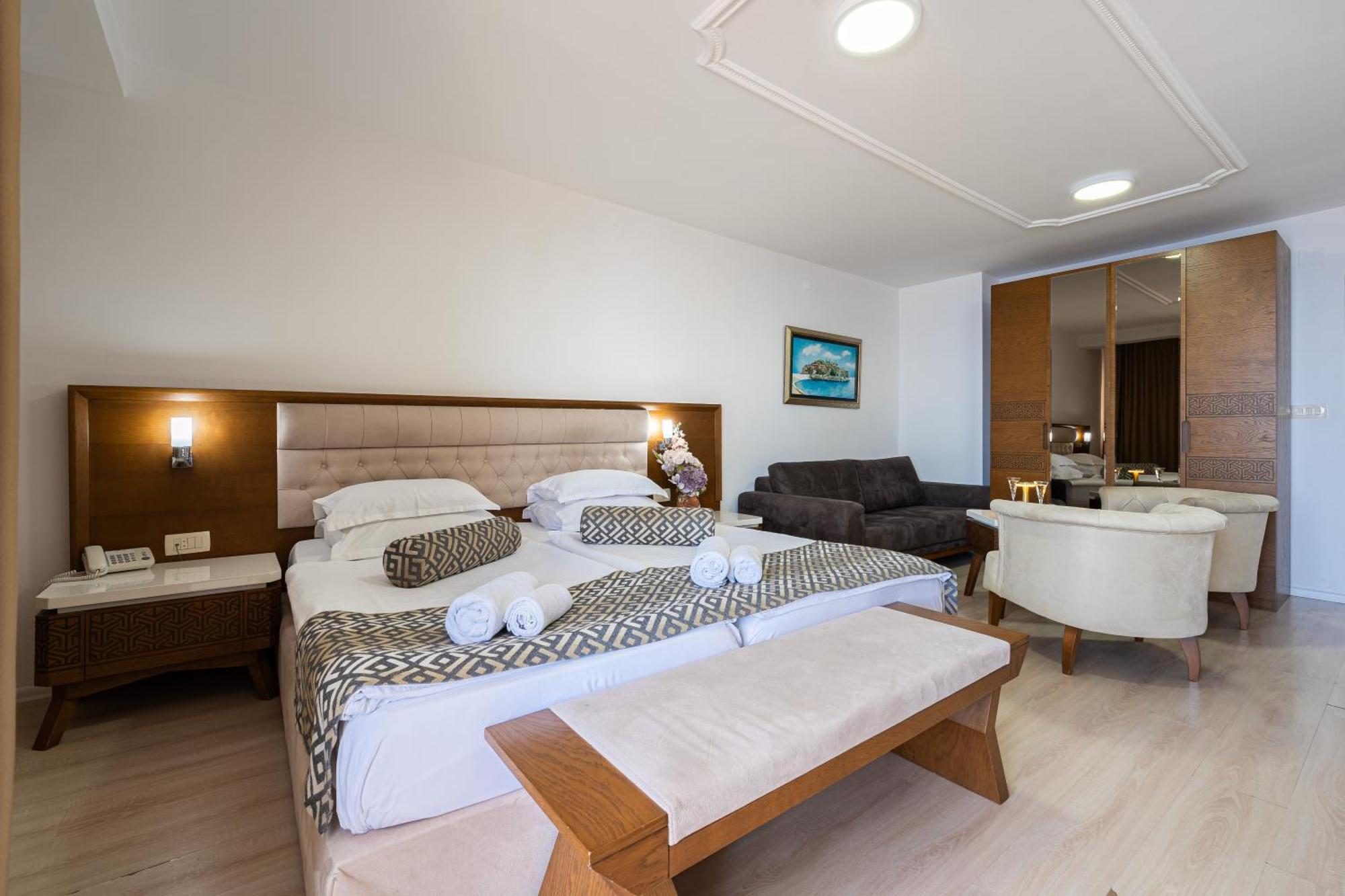 Hotel Adrovic Sveti Stefan Luaran gambar