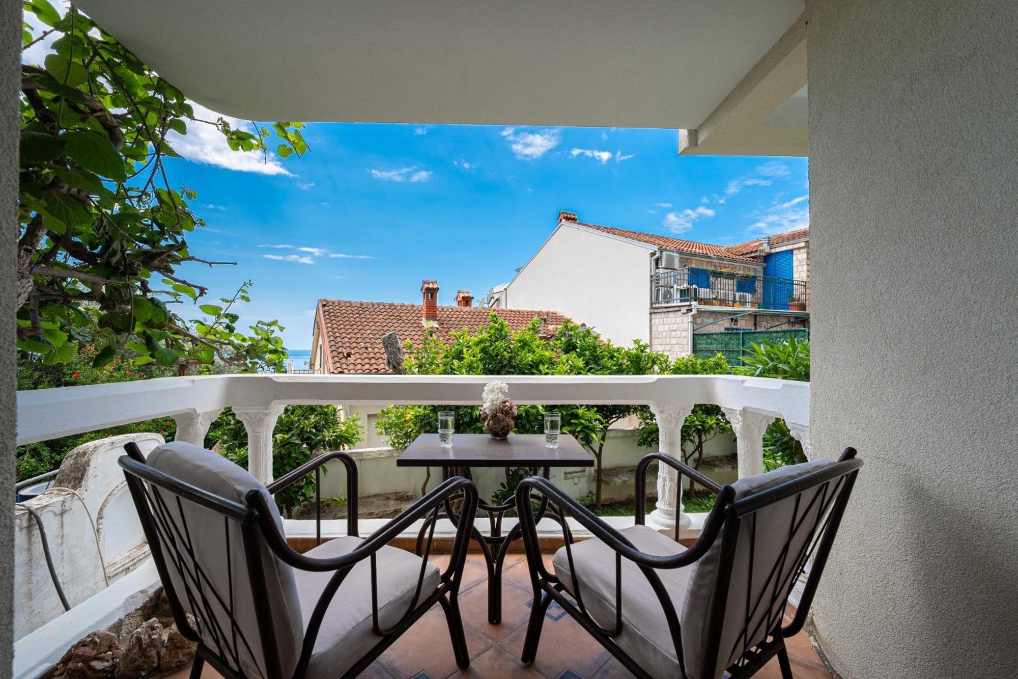 Hotel Adrovic Sveti Stefan Luaran gambar