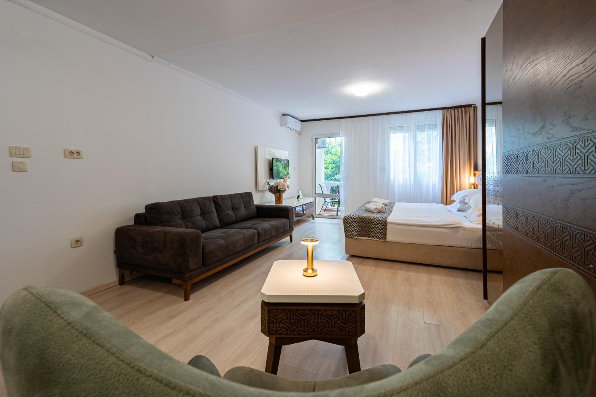 Hotel Adrovic Sveti Stefan Luaran gambar