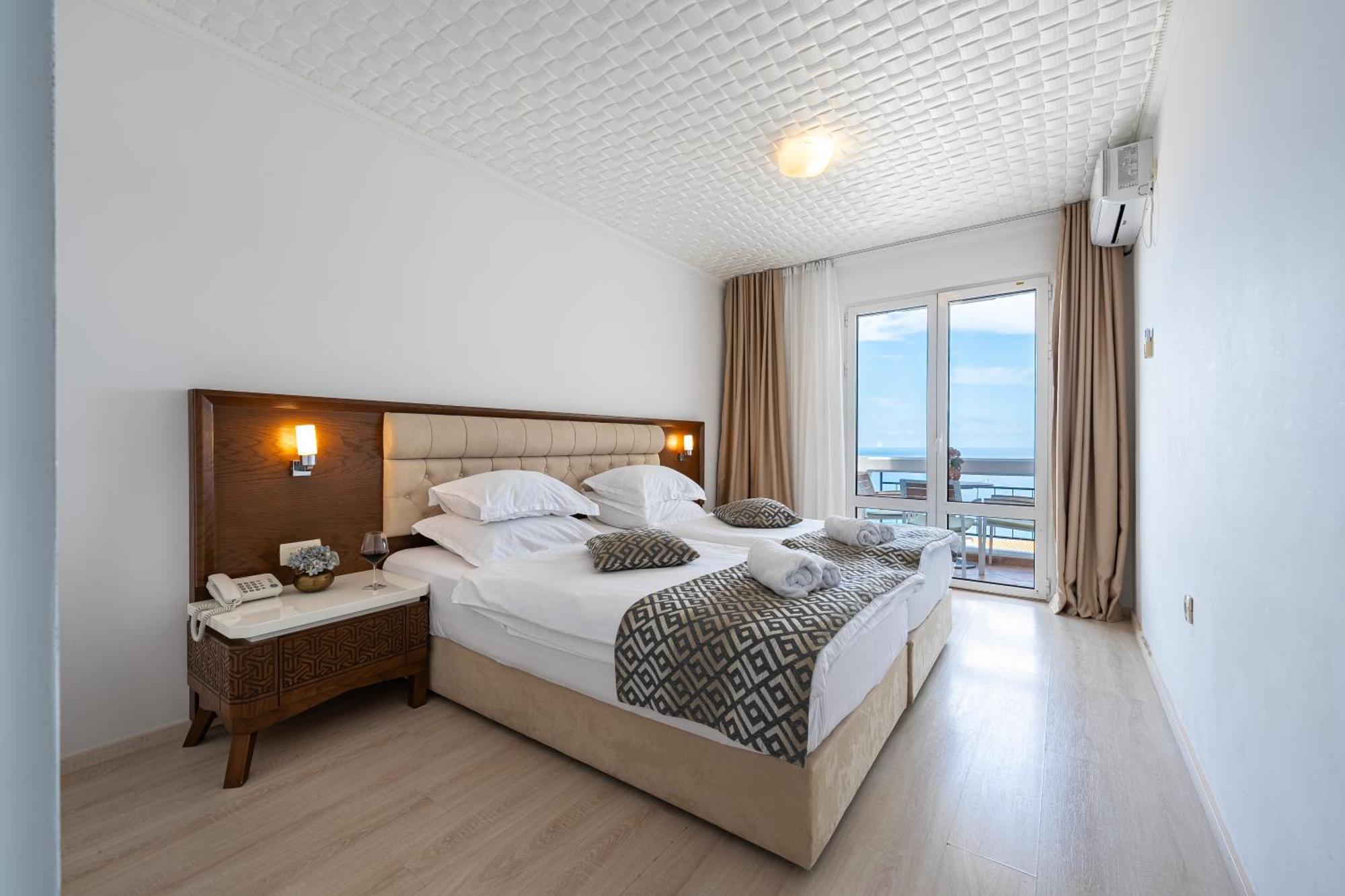 Hotel Adrovic Sveti Stefan Luaran gambar