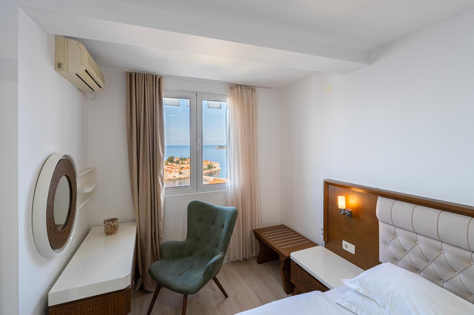 Hotel Adrovic Sveti Stefan Luaran gambar