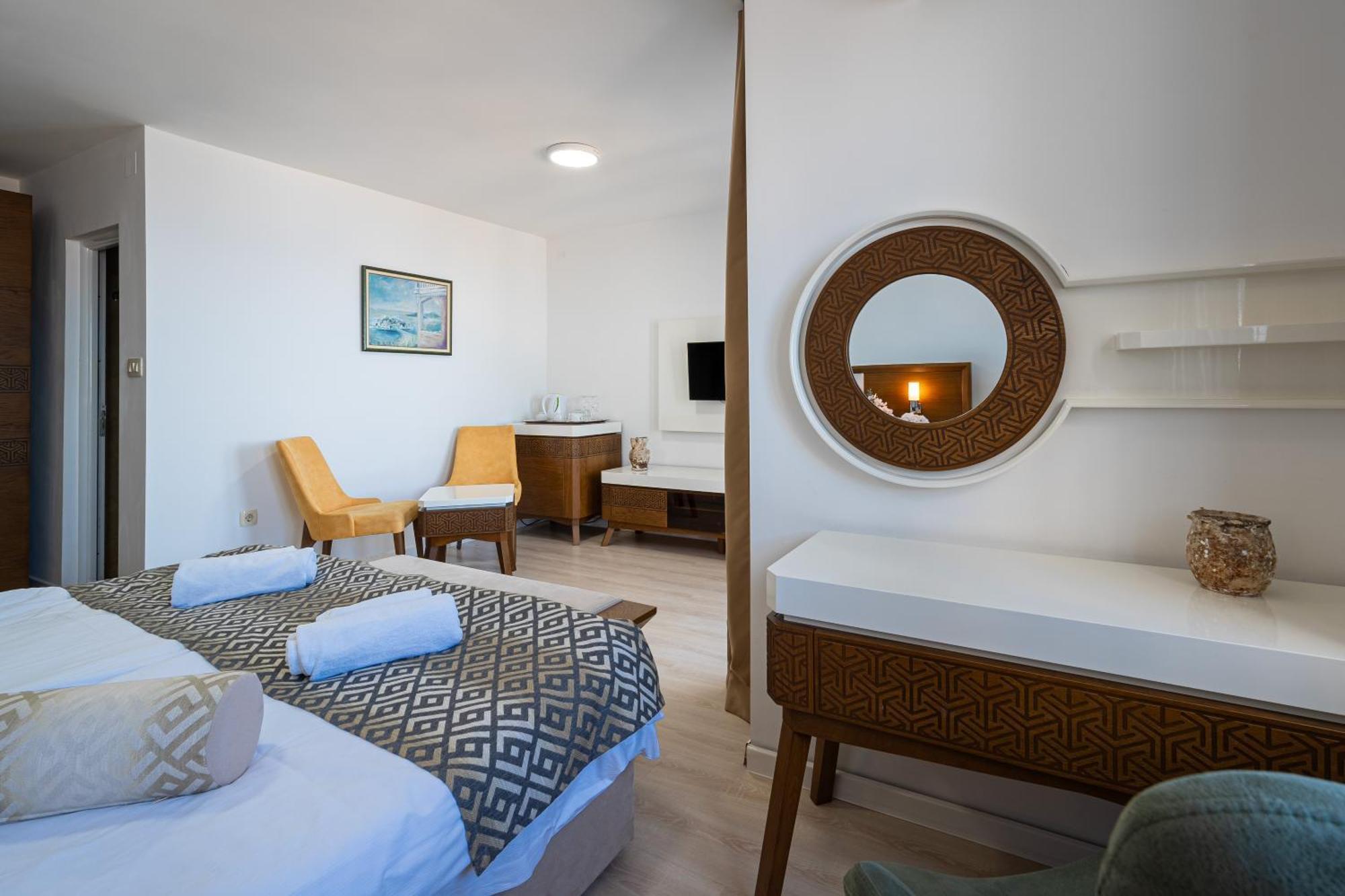 Hotel Adrovic Sveti Stefan Luaran gambar