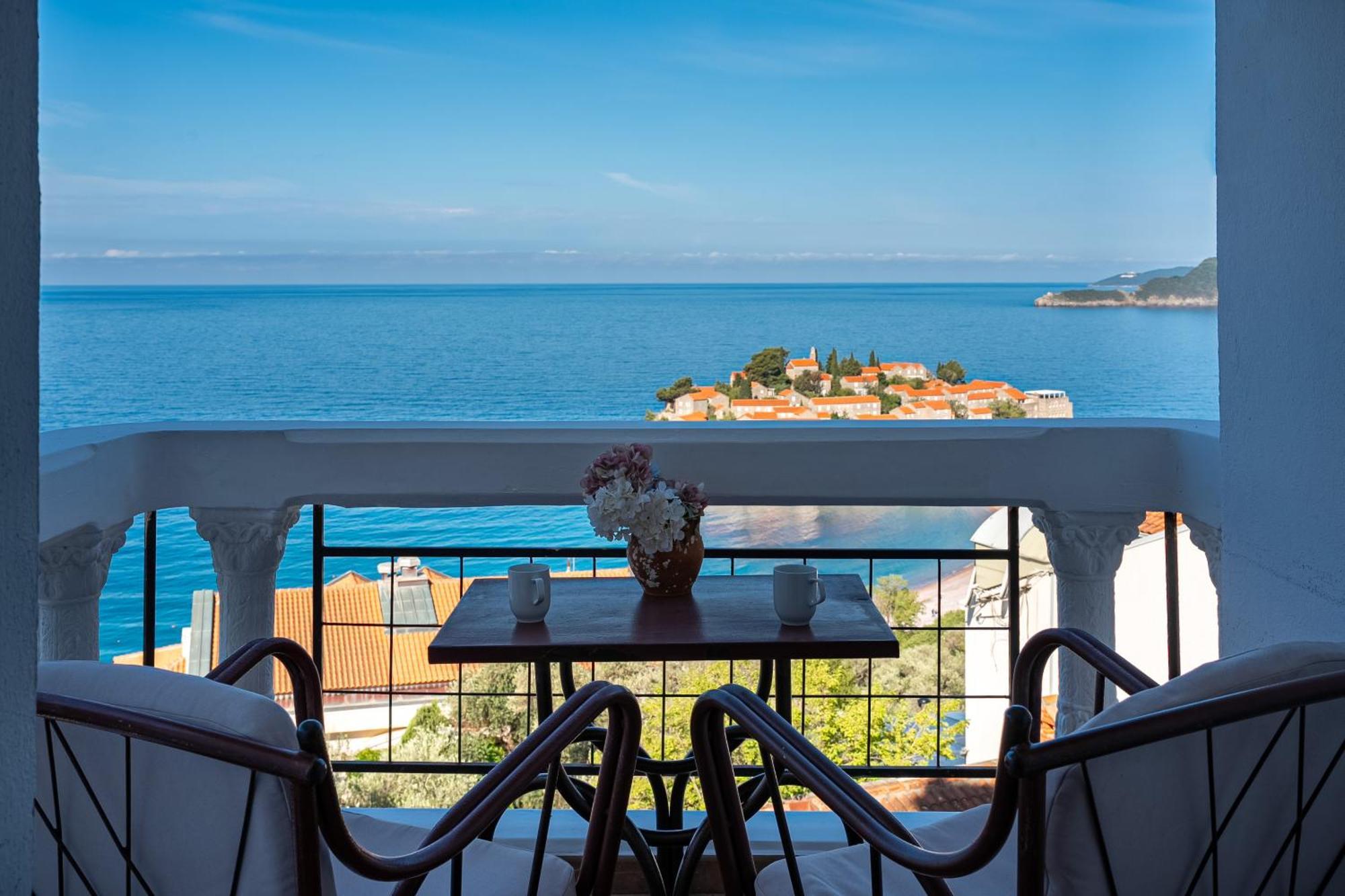 Hotel Adrovic Sveti Stefan Luaran gambar